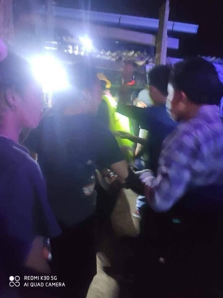 jjohn377's tweet photo. 15.3.2021   Myin Chan

Tw // death  
Two protestors (who were arrested at noon) were sent back as dead bodies at night! 

BLOODTHIRSTY JUNTA
#WhatsHappeningInMyanmar
#Mar15Coup https://t.co/uXpnVkyBao