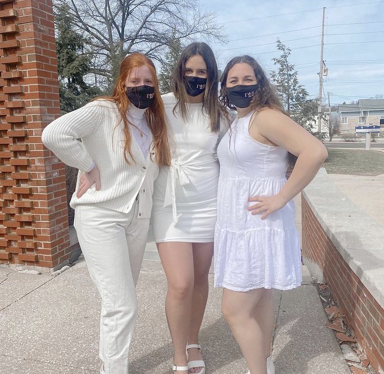 Officially official! We are so excited to have our new member’s initiated! Welcome to sisterhood🌙🤍