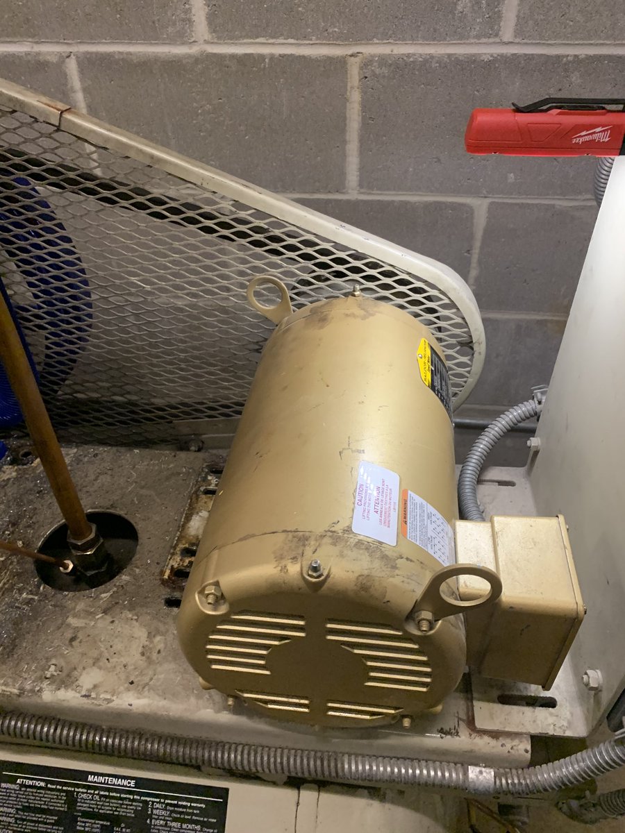 AlexWebbBent's tweet image. Installed a new motor for this air compressor today. New belts as well. I felt proud so here it is #buildingengineer