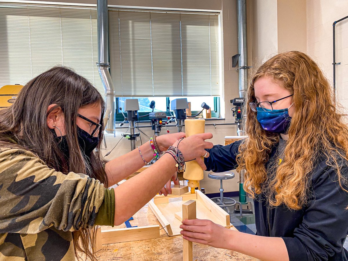 LeRoy_CSD's tweet photo. Mr. Dietsch’s 8th grade technology students are hard at work building fun penny hockey games!
Knights are measuring, cutting, nailing, and gluing their way to a successful build & honing their skills!
Great work, Knights!
#LRtech💪 https://t.co/M4ndkpsaLj