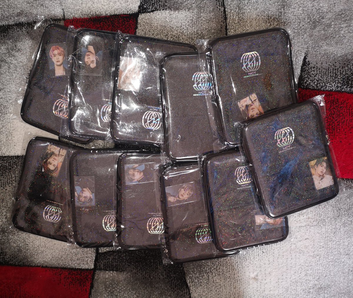 RedQueen_GO's tweet photo. #RedQueenGOUpdates NCT2020 Resonance Merch arrived ✅ https://t.co/Up591kLMfK