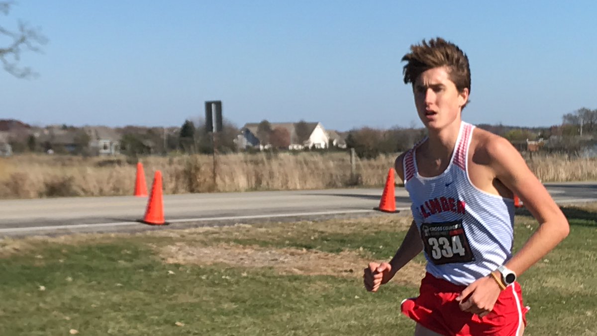 Meet Mya Bunke &amp; Cael Grotenhuis from Slinger High School who are the <a href="/NorthShoreConf/">North Shore Conference 🏃🏈⚽️🏐🏌️‍♀️🎾🏊‍♀️</a> Student-Athlete Spotlights of the Month➡️ bit.ly/2OQirKF 🏃‍♀️🏃‍♂️
#HootieNation
<a href="/SlingerOwlsAD/">Owls AD</a>
<a href="/SlingerXc/">Slinger XC</a>