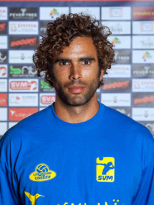 🏐🏐🚨🚨 ATENCION VOLEIBOL 🚨🚨🏐🏐

Nuestro exjugador Saulo Costa ha tenido un accidente en Bali y se ha golpeado la cabeza. Esta grave en un hospital de una isla cercana pero necesita donaciones urgentes para ser operado. Ayudadnos por favor!!

➡️  gogetfunding.com/helpsaulo/