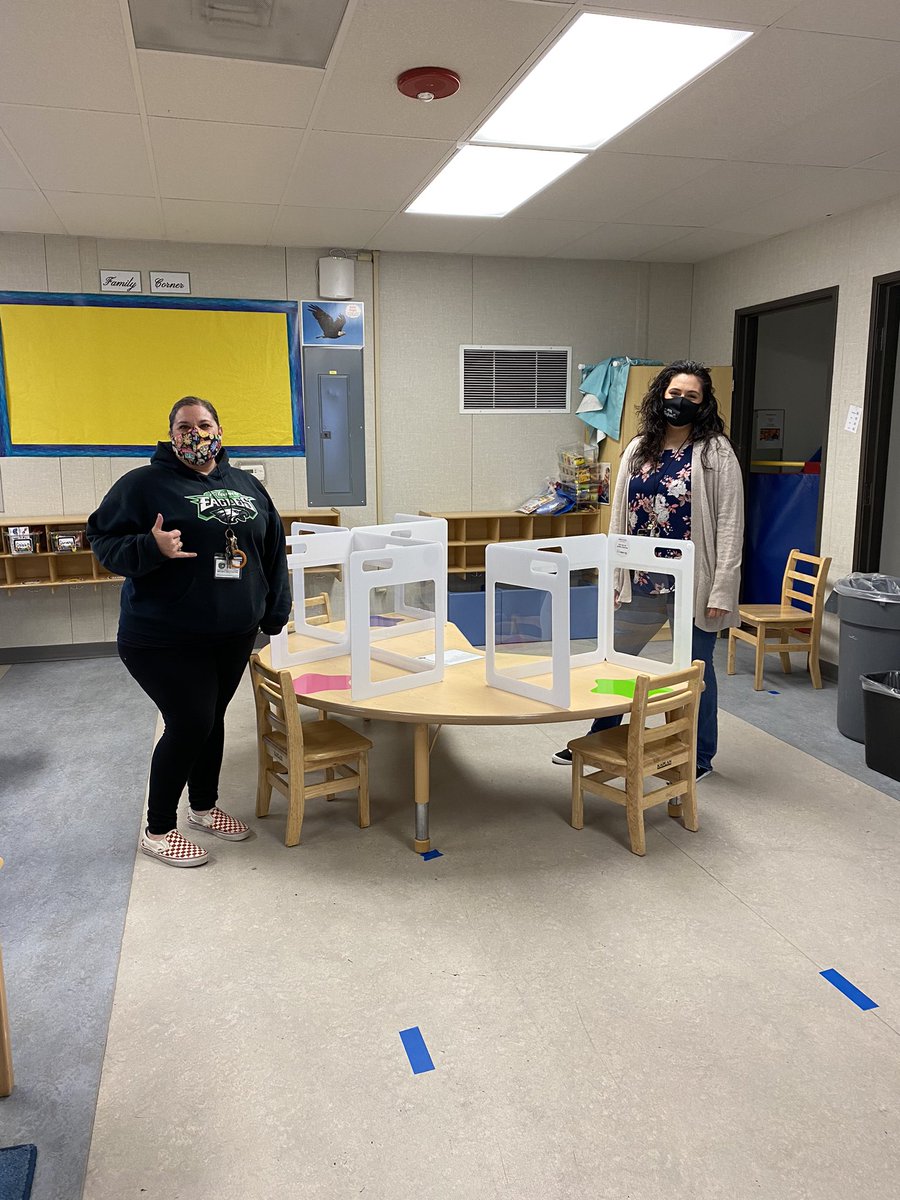 PSA_Eagles's tweet photo. The “Eaglets” have landed!!! Preschool staff members welcomed an excited group of students back to school this AM. https://t.co/bSwBDkpPS5