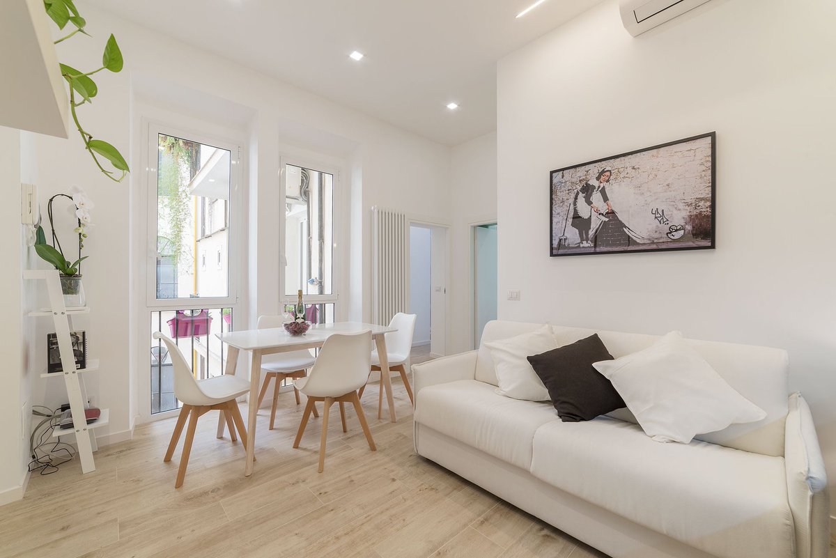 GuesthouseAnd's tweet photo. Ottimo appartamento al centro di Roma e a due passi dal Colosseo. Nuovissimo, pulito e ben arredato.  Tornerò presto.” (Cristina)
 #roma #romeforkids #leopardi54_guesthouse #airbnbitaly  #visiterome #lagrandebellezza  #cittaeterna #loves_roma #travelblogger #beautifuldestinations https://t.co/RZOwf7KFA0