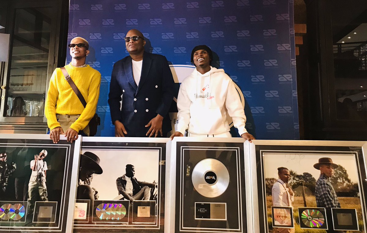 A big congratulations to the most hardworking duo we know 🙌🏽💃🏾🔥 <a href="/blaqdiamond150/">U M U T H I 📀</a> 🎊🍾 

They each get a plaque for: 

Love Letter- 3x platinum 
Ibhanoyi-4x platinum 
SummerYoMuthi- 2x platinum 
Umuthi Album- 6x platinum 

🎊🎊🎊🎊🎊🎊Ama A-lister