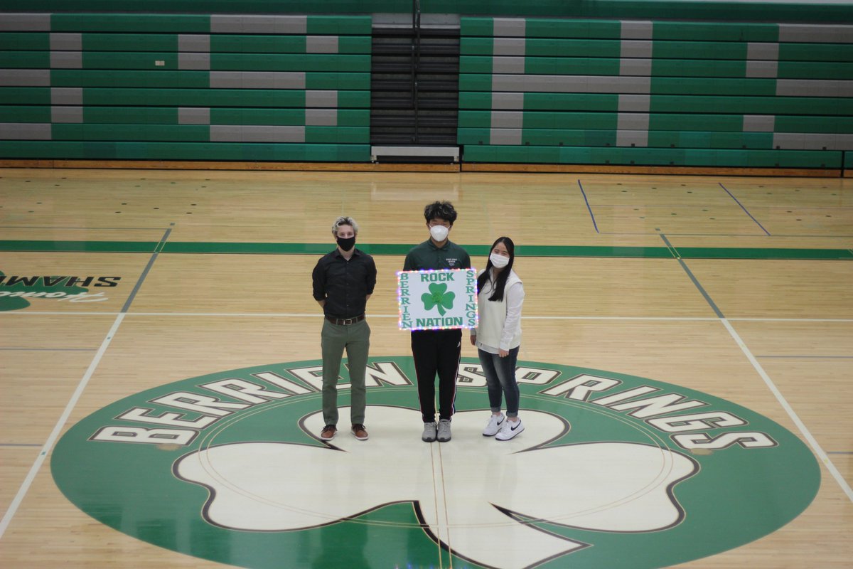 therockyearbk's tweet photo. BPA takes Spirit Photos to Rep. at State.  #bpa #RockNation https://t.co/Z0nv5egF6c
