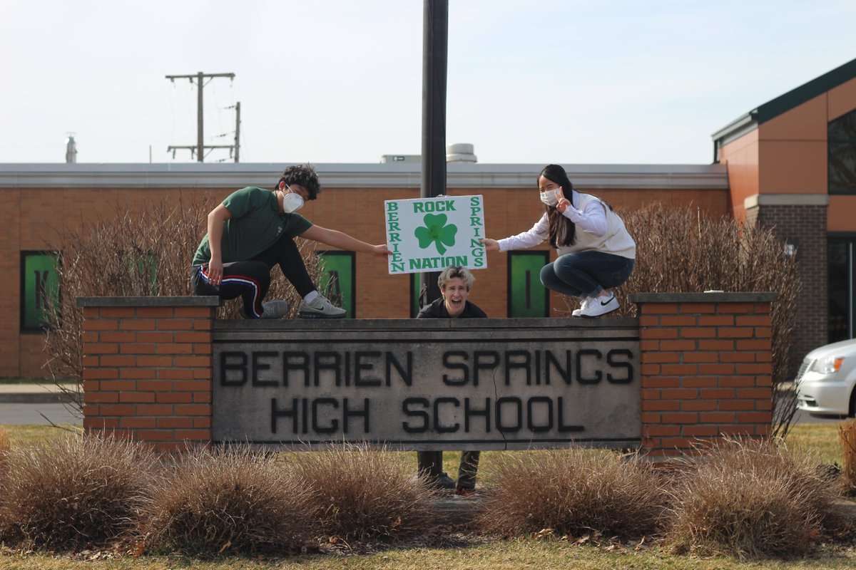 therockyearbk's tweet photo. BPA takes Spirit Photos to Rep. at State.  #bpa #RockNation https://t.co/Z0nv5egF6c