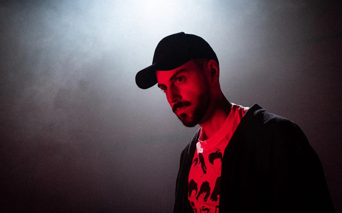 LO Inspires Sonic Journey With Next Album NIGHT OWLS

“I Feel that the album’s quality in terms of songwriting and sound design really benefits from this. Written and worked on strictly after dawn, it shows a darker, more melancholic side...“
famemagazine.co.uk/lo-inspires-so…
<a href="/listentoLO/">LO</a>