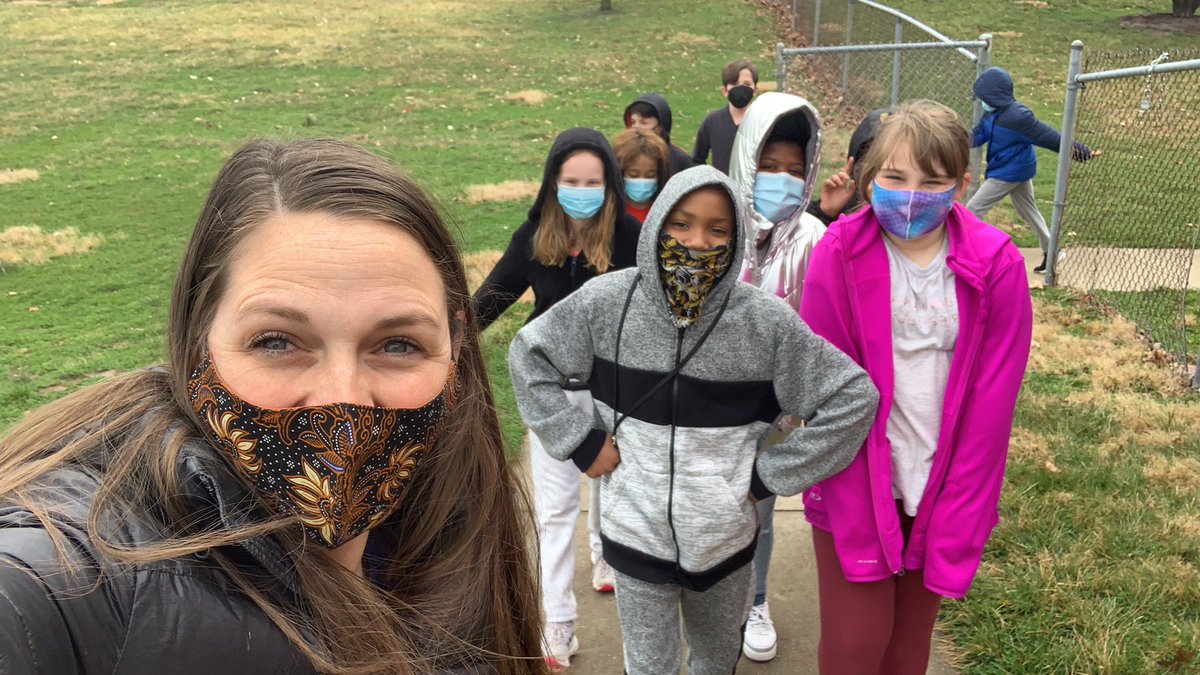 Sneaking in some fresh air! #cpsbest#playpke