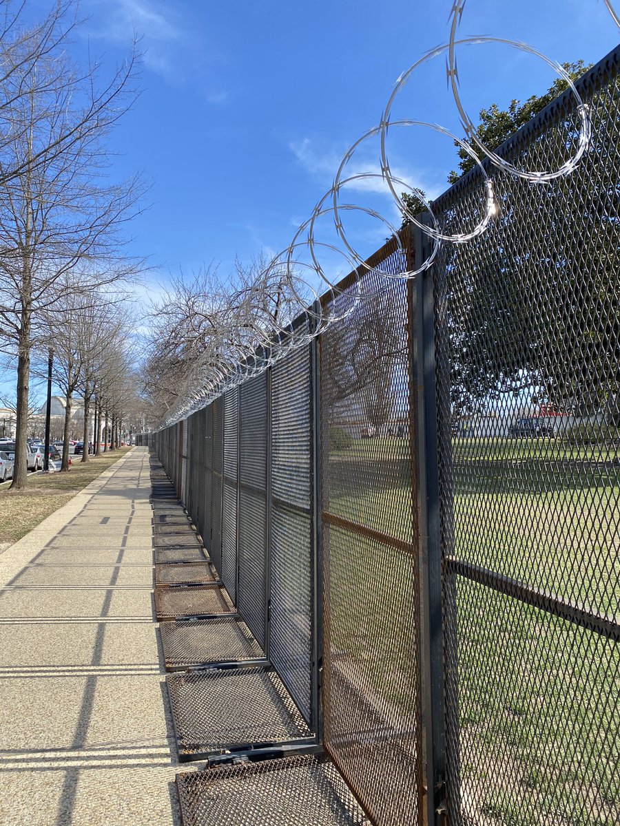 Wolf Blitzer tweet media