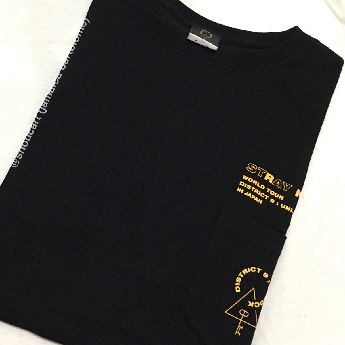 shoucart's tweet photo. wts | lfb | #shoucartOH 🛒
《 Stray Kids Official District 9: Unlock Shirt in Japan 》

» ₱ 2,000 + SF
mop: gcash
mod: ggx, grab, lalamove, lbc &amp; j&amp;t
onhand - DM to order 🤍

🏷: skz shirt straykids district 9 unlock japan
help rt !! @_SKZMarketPH @straykids_rtph https://t.co/IyxWe7ghs1