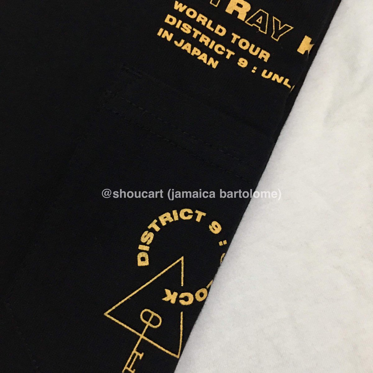 shoucart's tweet photo. wts | lfb | #shoucartOH 🛒
《 Stray Kids Official District 9: Unlock Shirt in Japan 》

» ₱ 2,000 + SF
mop: gcash
mod: ggx, grab, lalamove, lbc &amp; j&amp;t
onhand - DM to order 🤍

🏷: skz shirt straykids district 9 unlock japan
help rt !! @_SKZMarketPH @straykids_rtph https://t.co/IyxWe7ghs1
