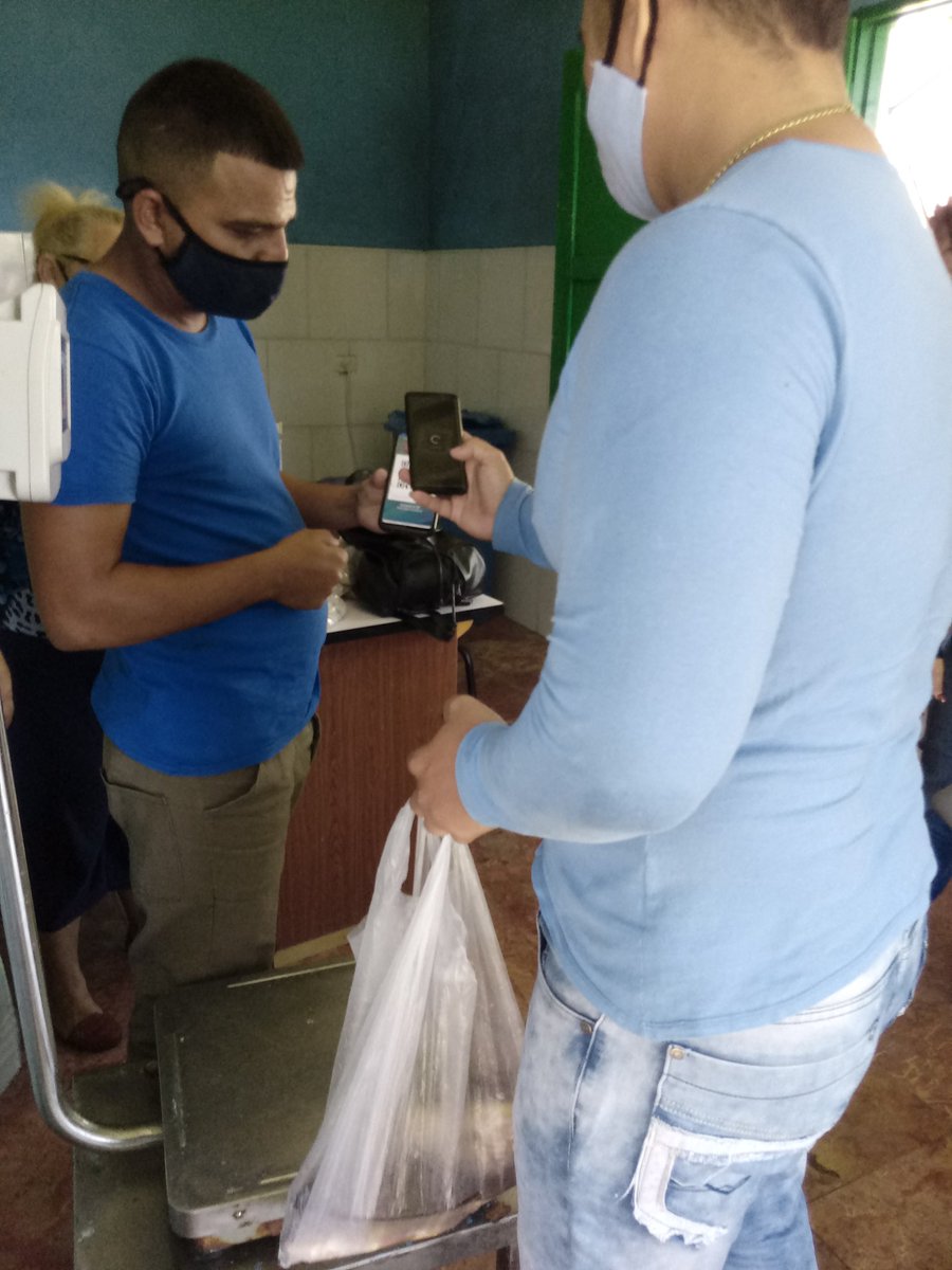 EEpicol's tweet photo. Primer pago electrónico realizado en la pescadería de @EEpicol a través de @ENZONA_BX. Seguimos creciendo #epicol #CubaInformatiza @geiacuba @minalcuba #SomosCuba #SomosContinuidad https://t.co/ZJSP3ukZJX