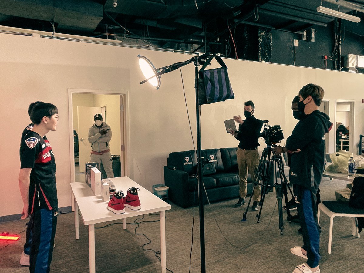 JackGrimse's tweet photo. "Producerizing" is what they call this, I believe.

It's just been so long! 🎬💡🎥 https://t.co/zH5GV58K47