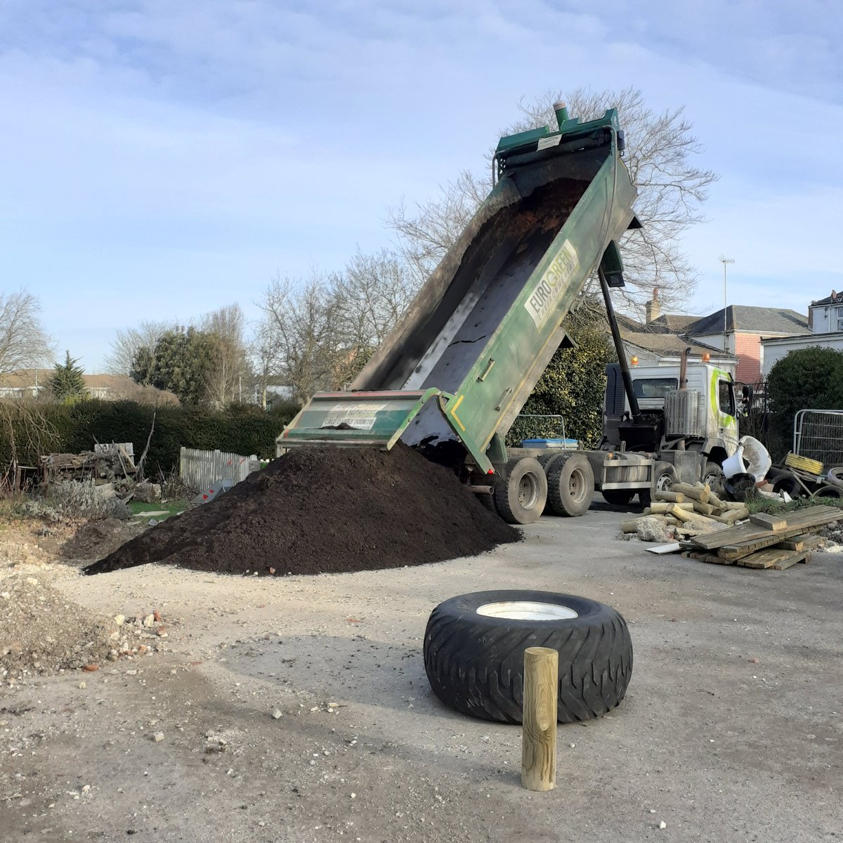 Creative Waves tweet media