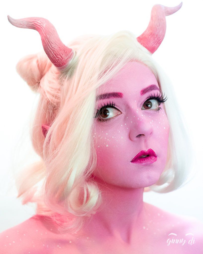 Ep.11 is LIVE featuring the wonderful <a href="/itsginnydi/">Ginny Di</a> as Clio, the Tiefling Poet, and we’ve teamed up to bring you an AWESOME giveaway contest!

3 sets of Ginny Di-ce, $50 Wyrmwood Gift Card, Voice an NPC in an upcoming episode, FREE MERCH, and SO MUCH MORE!!

gleam.io/wwv02/cast-par…