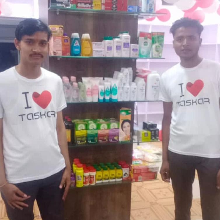 taskar_s's tweet photo. Grand opening of Taskar Mall Pali, Rajasthan today❤️

#taskarmall #becomeentrepreneur #taskarpreneur
#selfdependant #आत्मनिर्भर #workfromyourcity #talkofthetown #indiasfirst #pharmacy #generic #doctors #organic #wellness #health #ayurveda #who #gmp #onestophealthmall https://t.co/Po4H0GIjdg
