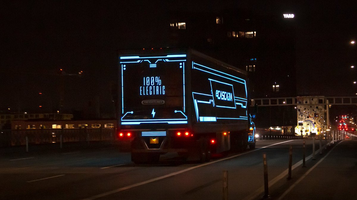 freightliner tweet picture