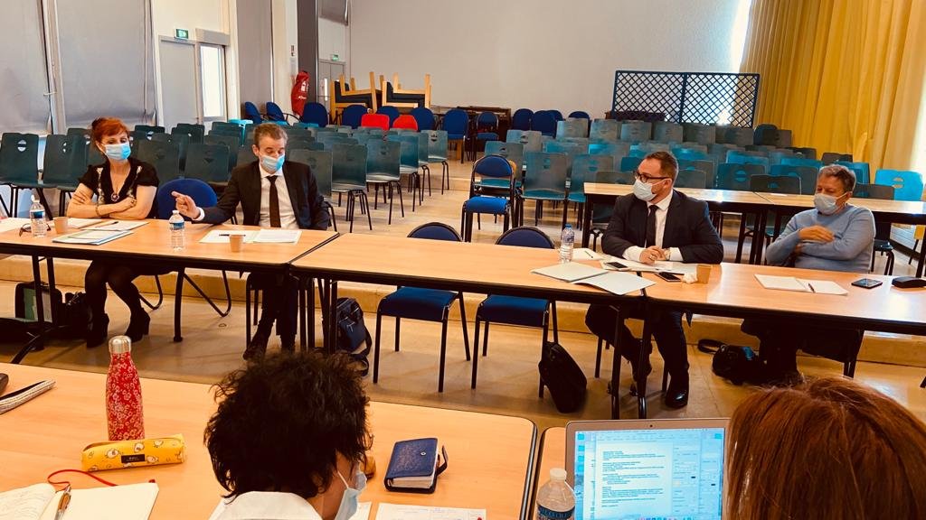 DAAC_nice's tweet photo. Aujourd'hui, nous avons accueilli 
Manuel Brossé, chef de mission #EAC à la DGESCO: développer les arts et la culture à l'Ecole, une priorité @AcademieNice @RLaganier https://t.co/snzeIFockF