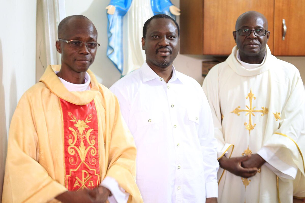 SOROKGUILLAUME's tweet photo. Dieu seul sait!Je le remercie de m’avoir sauvé la vie et pourtant à l’époque j’étais très en colère contre lui. Je ne comprenais pas l’acharnement du SORT.Aujourd’hui j’ai mieux compris. Les voies du seigneur sont insondables.À lui seul la gloire.Qu’il nous éloigne des méchants. https://t.co/IpE35hjV6K