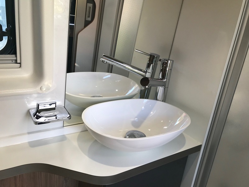 New! 2 berth Pilote V630LG Premium camper. This well equipped vehicle includes huge king-sized bed, hob/oven/grill, large washroom w/separate shower, Premium pack, and nippy 140BHP engine w/9 speed box. Speak to us today to arrange a viewing!
ow.ly/MQZQ50DMAA4