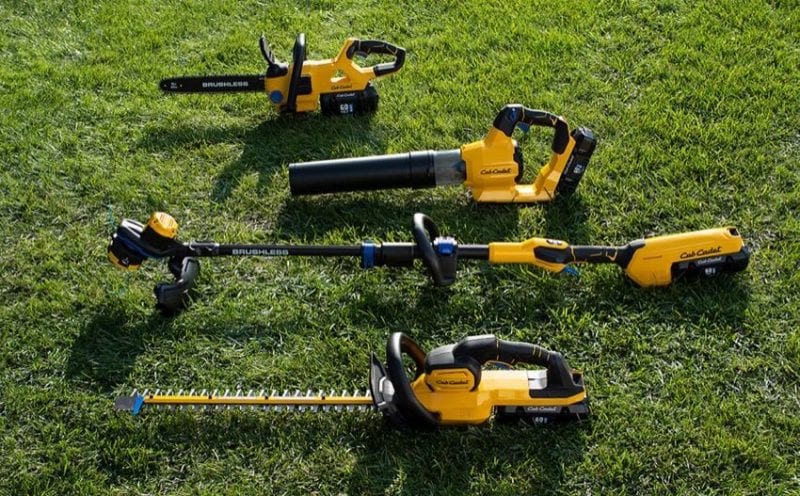 ProToolReviews's tweet photo. #CubCadet 60V electric #lawntools include cordless handheld outdoor power equipment as well as battery-powered #zero-turn #mowers and #lawntractors. https://t.co/BBYRBT2ifQ
#ope #ptrcub21 #tools #yardtools #landscaping #lawncare #greentools https://t.co/aSdoso4f0E
