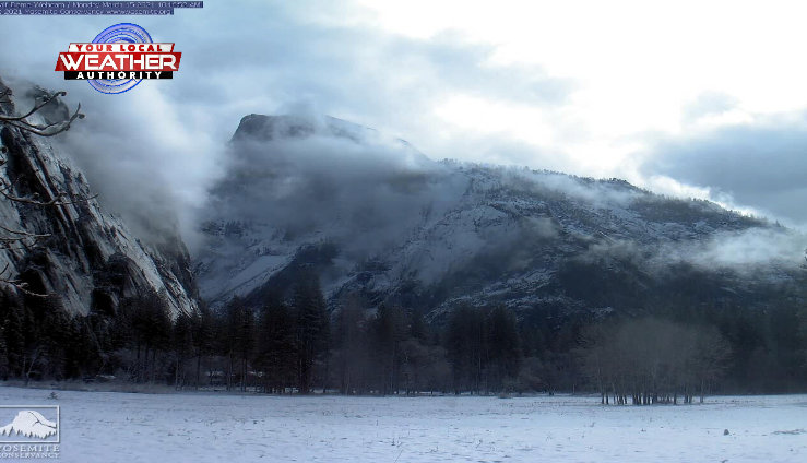 ReubenKSEE24's tweet photo. #NOW More fresh snow in #Yosemite from this morning's storm. #HalfDome #SentinelDome #AhwahneeMeadow #YosemiteFalls #BadgerPass #cawx #snow #sierra @YoseConservancy @YosemiteNPS @KSEE24 https://t.co/8ur1bVSsdS