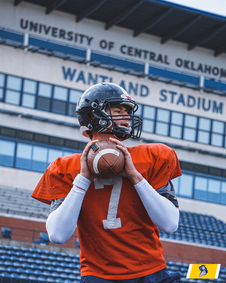 📍 𝗛 𝗢 𝗠 𝗘

#RollChos🐴