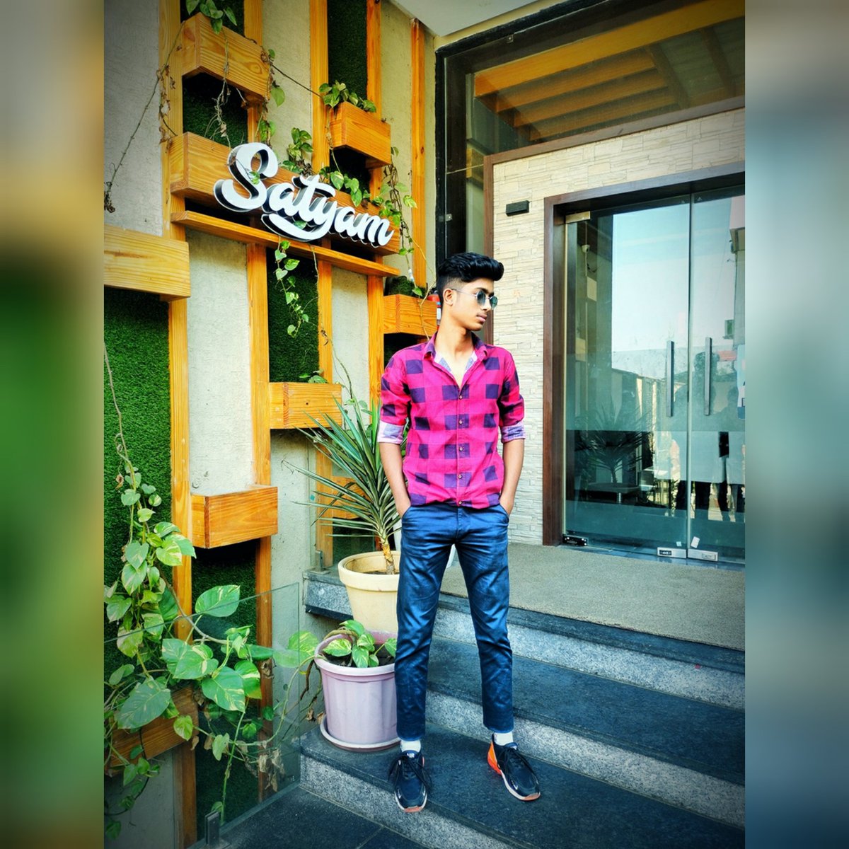 MayankS33286331's tweet photo. Stress less and enjoy the best ❤✌

.#enjoy #Look #personalty https://t.co/rc1ybdOTgu