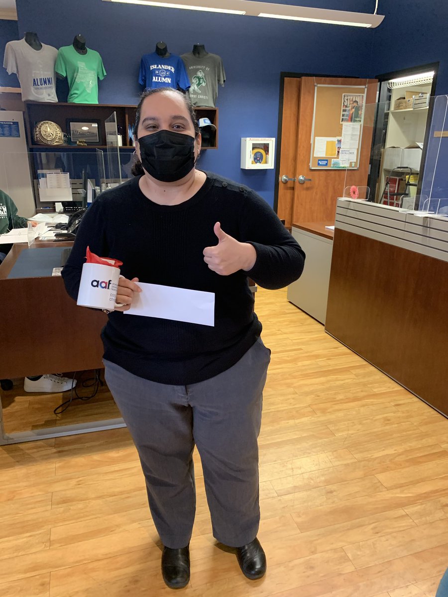 AAFCorpus's tweet photo. Surprise mug drop to Elvia Aguilar and @IslandCampus! Thanks for your membership. https://t.co/dHx6zjrMzE