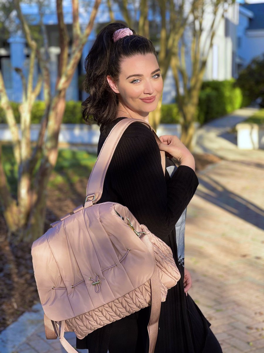 Caylana's tweet photo. Golden hour is my happy hour especially when I’m out with my baby girl.😊💕🌸
Btw, I’m in love with my new stylish diaper bag. Thanks to HappBrand for making these modern diaper bags for us mommy’s. This spring I am obsessed with dusty rose color.😄 #happmamas #happbrand https://t.co/FLt6YkfW66