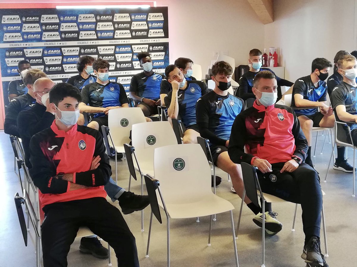 icsc_spa's tweet image. ⚽️ Continua l’ #IntegrityTour tra le società della @SerieA con workshop sul fenomeno del match-fixing, per preservare l’integrità dello Sport, tutelare gli atleti e alimentare la passione dei tifosi. 
Oggi insieme alla Primavera dell’ @Atalanta_BC !
@Sportradar