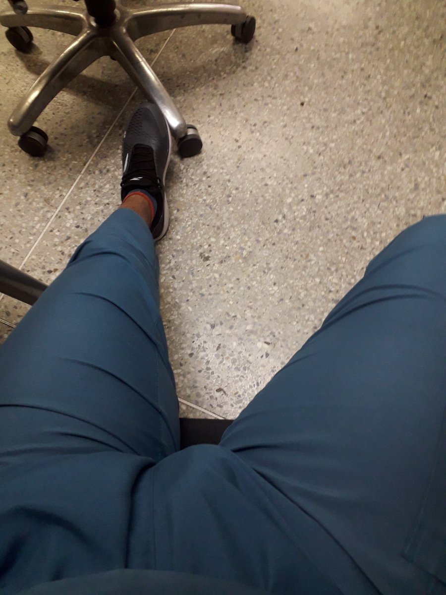 drguevo's tweet photo. quién me acompaña en mi guardia 😉 #versátil #gay #homosexual #drgay #doctorgay #boys #boy #man #doctorhot #latinboy #latino https://t.co/UncrFC9twv
