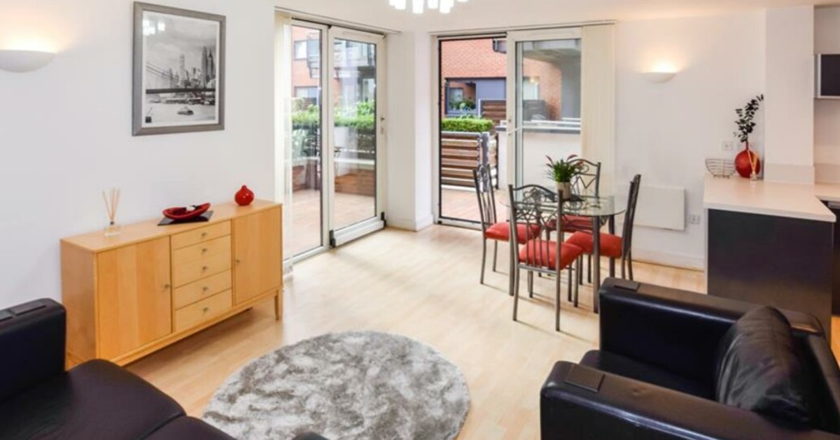 HuntersSoton's tweet photo. 2 beds, 2 baths and a fabulous sun soaked terrace area with marina views! Find out more here - https://t.co/zFIF82k7JY

Have you ever wondered what you could rent your property for? Book in for a free, no obligation, in person or virtual property valuation &amp; find out. https://t.co/HOxfSfOpBH