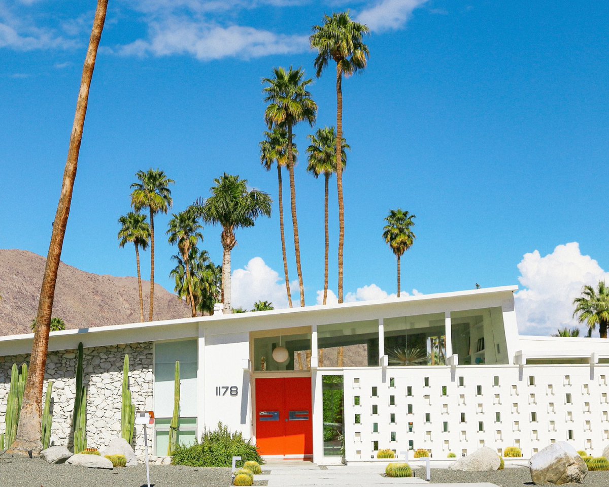 explorestrada's tweet photo. Counting down the days until @ModernismWeek starts π΄ #travelbydesign #palmsprings https://t.co/qLJJfuGCnK