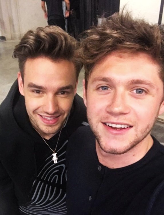 yellowheartLWT's tweet photo. Liam Payne supremacy here. The way he always supports and acknowledges his brothers. I love you I love you. https://t.co/cp3mCoDTlK