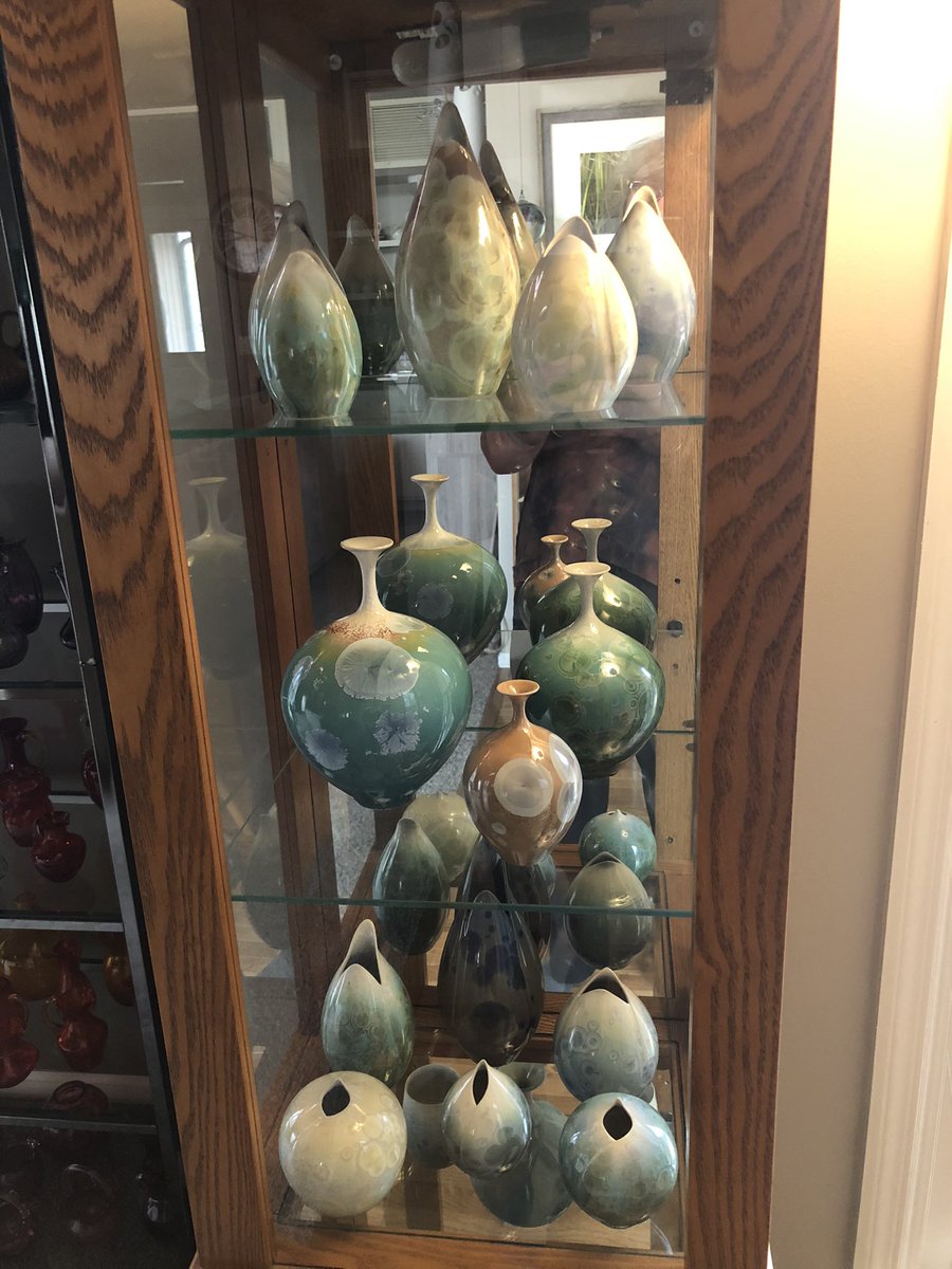 Kristinheart64's tweet image. I&apos;m anal af. I appreciate what I have.Finding,organizing, keeping it dusted and in place is part of the fun! 
#OrganizedHoarder