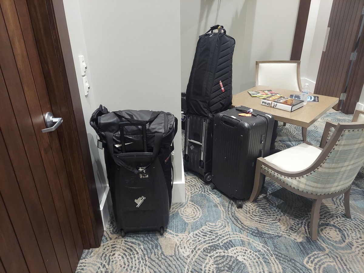 acaseofthegolf1's tweet photo. Marcel Rozo lives 30 minutes from here. His wife dropped him off this morning with his bags packed for Louisiana Korn Ferry event.  He had a 5pm flight.  Plans have changed. https://t.co/kQ8iGxLbMy
