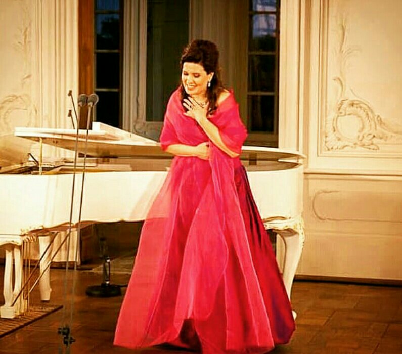 MarinaRebeka's tweet photo. Thank you #DasOpernglas, @Pro_Opera & #RTFB #radio (audio 🔗 below) for your reviews of #Credo!! #album #solo #music #sacredmusic #classicalmusic @ClassicPrima
👉 https://t.co/oj6OTchyL1
📷 #JanisDeinats https://t.co/b6viXsfDqB