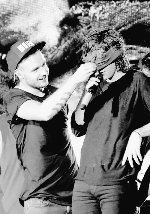aphroziammayne's tweet photo. Proud to be your brother
we love you liam https://t.co/JYu6ww07dL