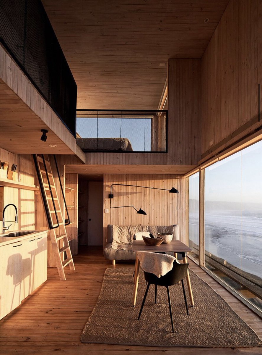 PottsJustin's tweet photo. Why would you move to Miami when you could move to this oceanside cabin in Chile https://t.co/uMMbComjVf