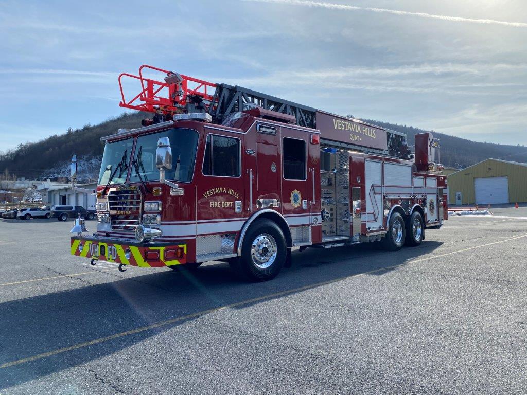 KMEFire's tweet photo. Last week, Vestavia Hills Fire Department was in for final inspection on their new KME 103' #TuffTruck!
Thank you for choosing #KME Fire!
#KMEWorksForYou #ConfidenceAtEveryStep #ZeroRestrictions #100PercentConfidence #KMEFire https://t.co/oE47zX1JVx