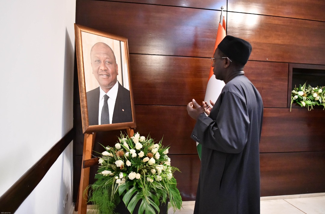 primatureci's tweet photo. Décès du Premier Ministre Hamed Bakayoko : le corps diplomatique et des représentants d’organisations internationales expriment leur compassion et saluent la mémoire d’un homme d’Etat
https://t.co/v2Thw7X1lL https://t.co/2VeocI1CKj