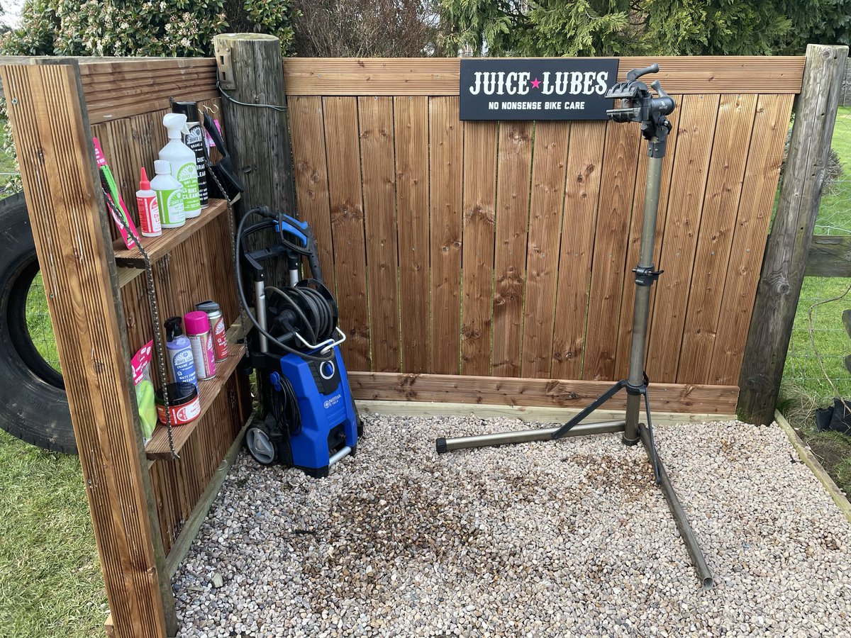 BarnBelper's tweet photo. New bike wash station at the Barn. Soon you’ll be able to park your car, go for a ride, come back, wash your bike, finishing off with a nice coffee and cake! 😁 #juicelubes #nilfiskuk https://t.co/mz41PpWb6t
