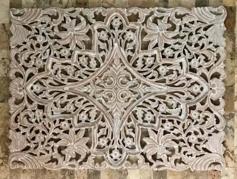 JSimplyVintage's tweet photo. This is a stunning, hand carved, Ivory Coast, 3D carved wall plaque from India. It's a large piece that would be perfect for your mantel, above the bed or anywhere in your home.

#taptoshop or purchase in store at @BrickCityShops https://t.co/yiEOf4suwy