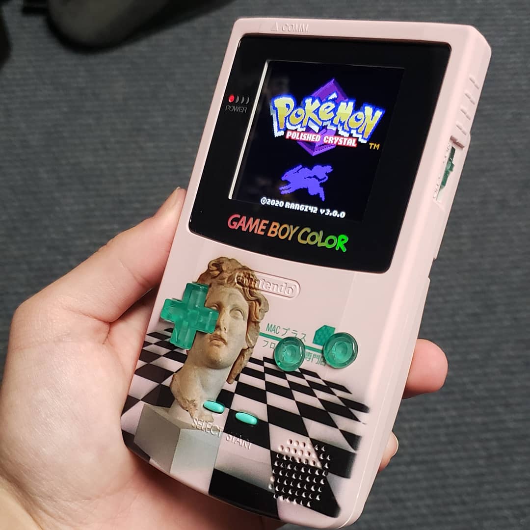 comfy_kun's tweet photo. My first custom complete. A Floral Shoppe themed GBC complete with an IPS Screen and USB-C charging. Super proud with this piece and how it came out!
#retrogames #Nintendo #vaporwave #GBC #GameBoy #Modding #Pokemon https://t.co/eKuy0GgLN1