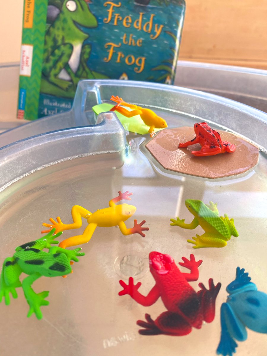 olasjfoundation's tweet photo. Frog invasion in our water play! With a lovely addition of a bathtime book 🐸📖 #earlyyearsbooks #continuousprovision #bookishwaytoplay #bookplayactivities #bookinspiredplay #readandplay #readalongplayalong #eyfsideas #olasjprimary https://t.co/H7uxDqGueP