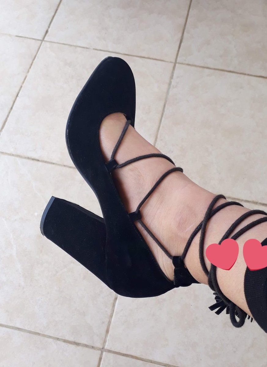 eezeldenberi's tweet photo. sahibiniz geldi. #köle #finansaldestek #finansalsahibe #sahibe #mistress #finansalköle #ayakfetiş #çorapfetiş #ayak #çorap #fetiş #finansaldestek #papara #sahibe  #köle #köpek #sanalsex https://t.co/tH2y1Ixwqp