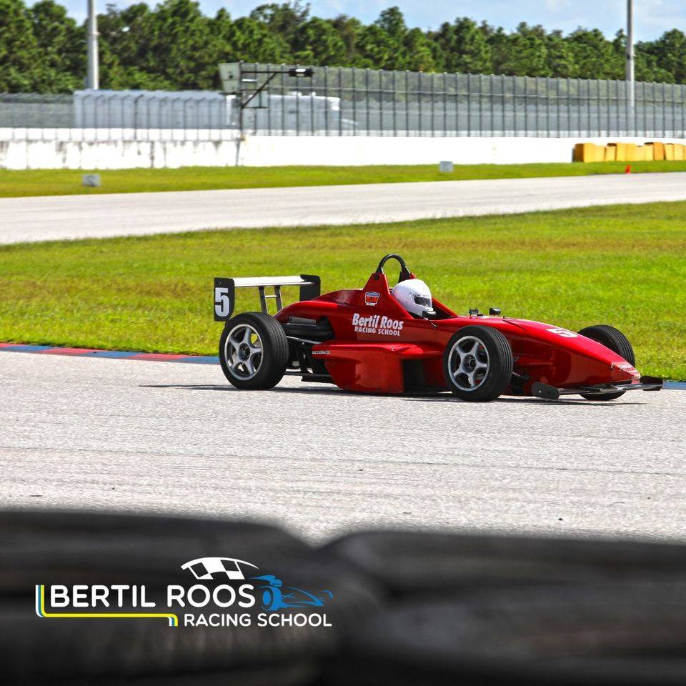 Get the thrill of racing this Spring Break and join us at @RacePBIR March 22-26!

2-Day Advanced School: March 25-26
3-Day Road Racing School: March 22-24
5-Day Road Racing Week: March 22-26

👉ow.ly/5YRQ50DVFKb

#RaceNOW #RaceSchool #RacePBIR